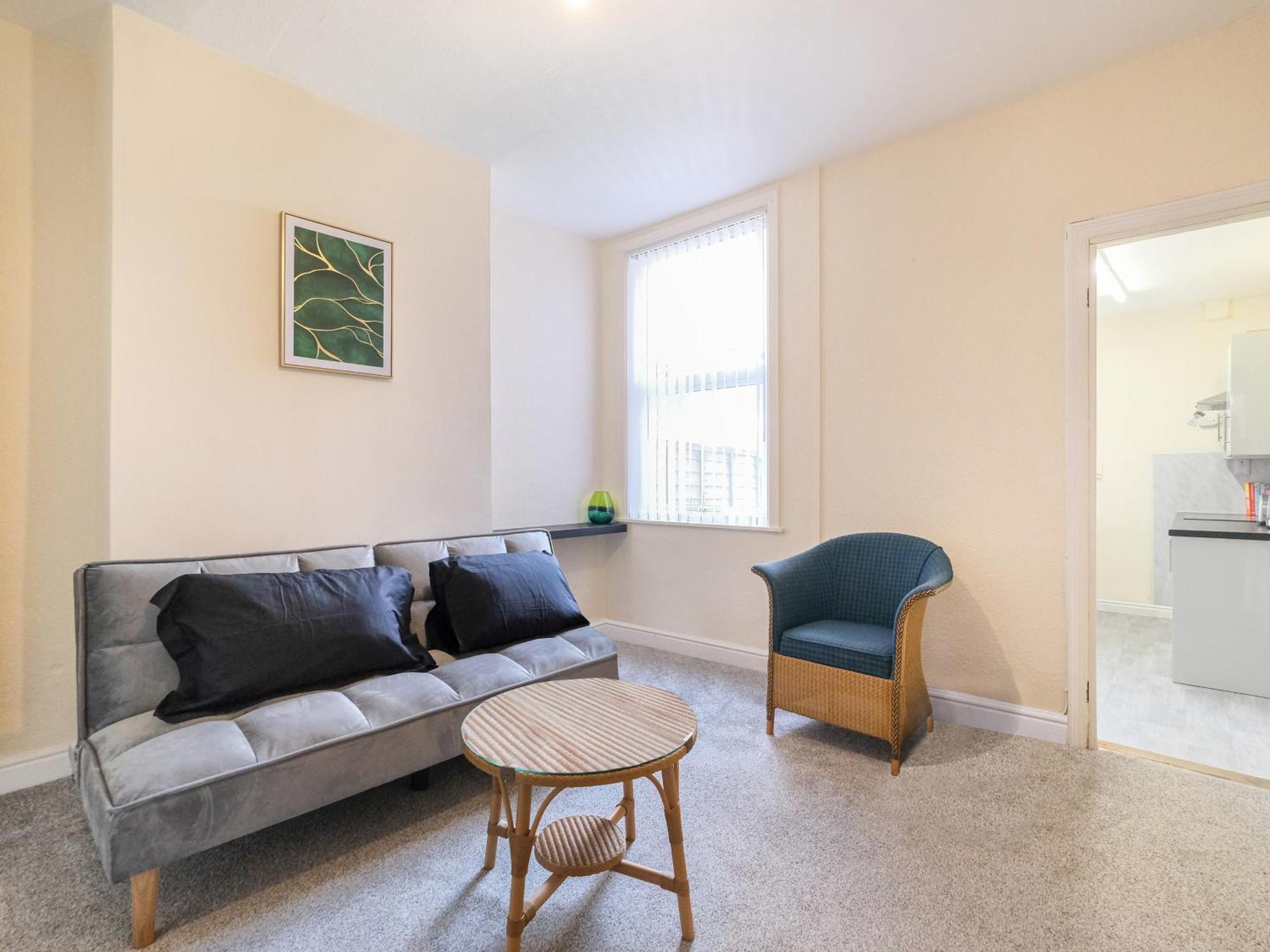 Lovely Large 2-Bed House With 2 Reception Rooms 애더스톤 외부 사진