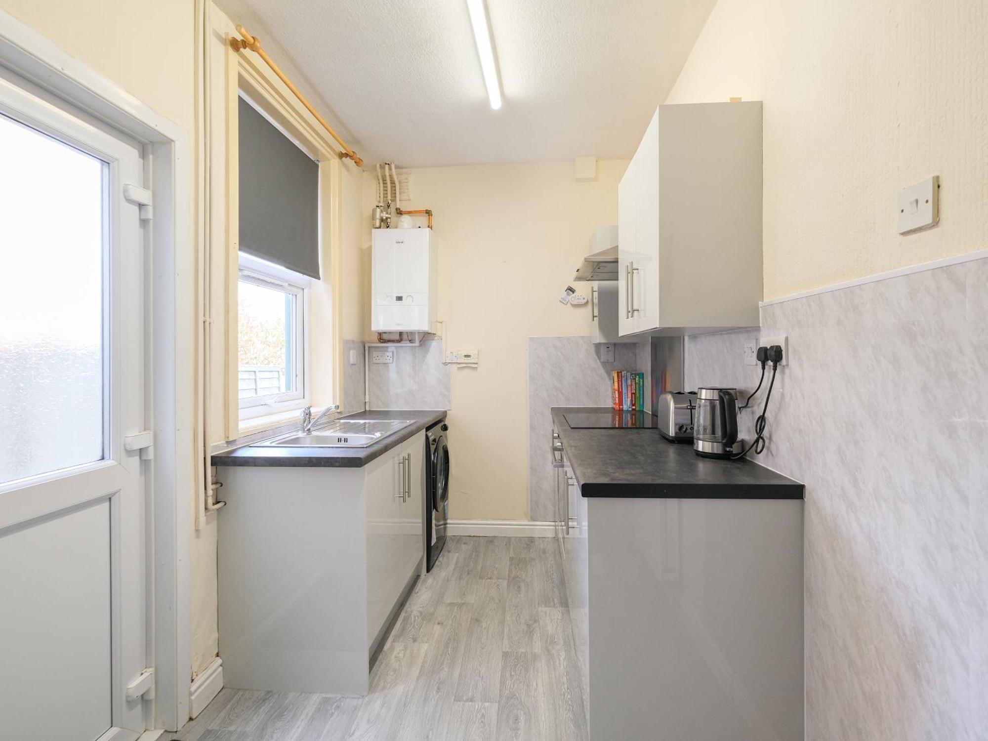 Lovely Large 2-Bed House With 2 Reception Rooms 애더스톤 외부 사진
